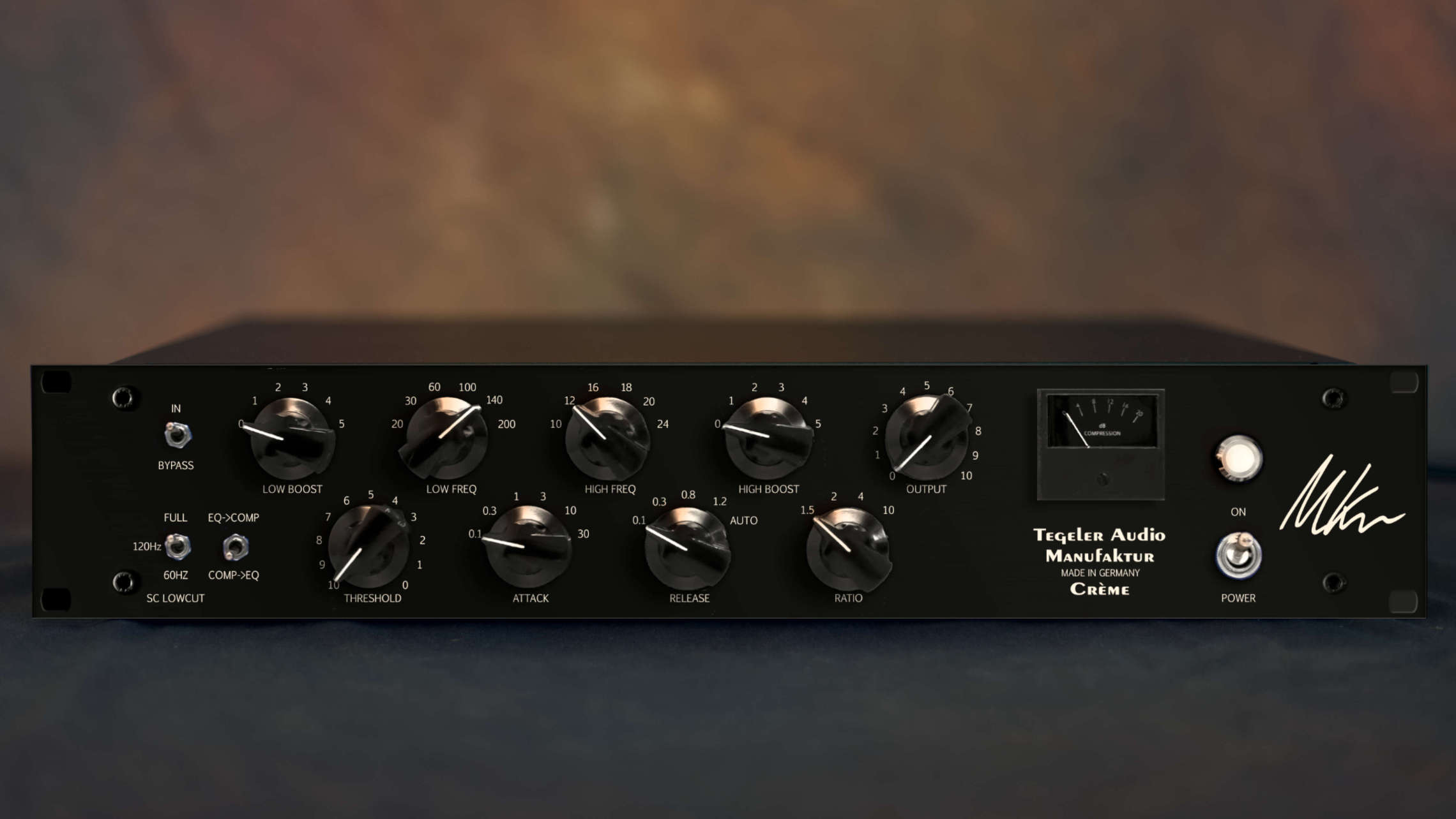 Creme Black Signature